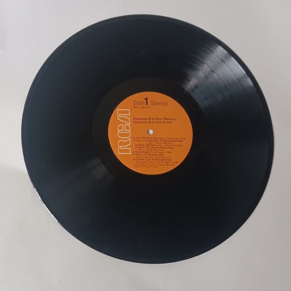 Vintage Christmas with Eddy Arnold & Henry Mancini vinyl record 1974 - Picture 6 of 9